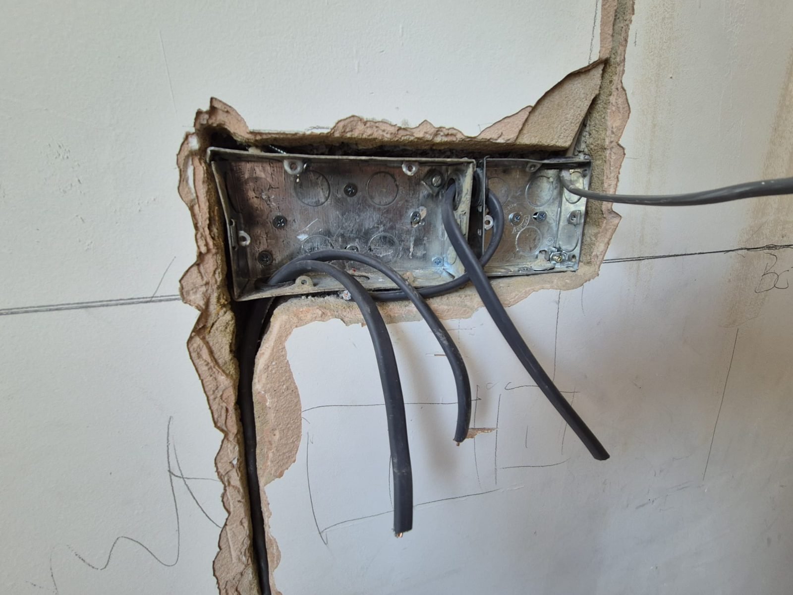 HomeRewire electrician at work